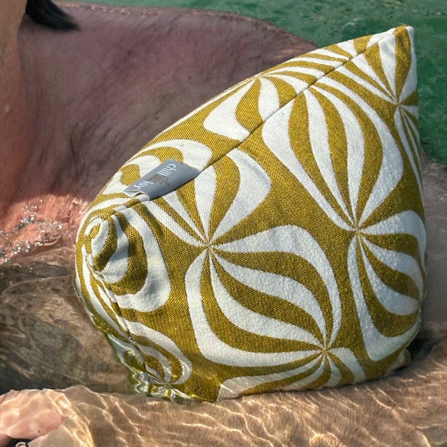 Floating Cushion Piccolino Goldfalter