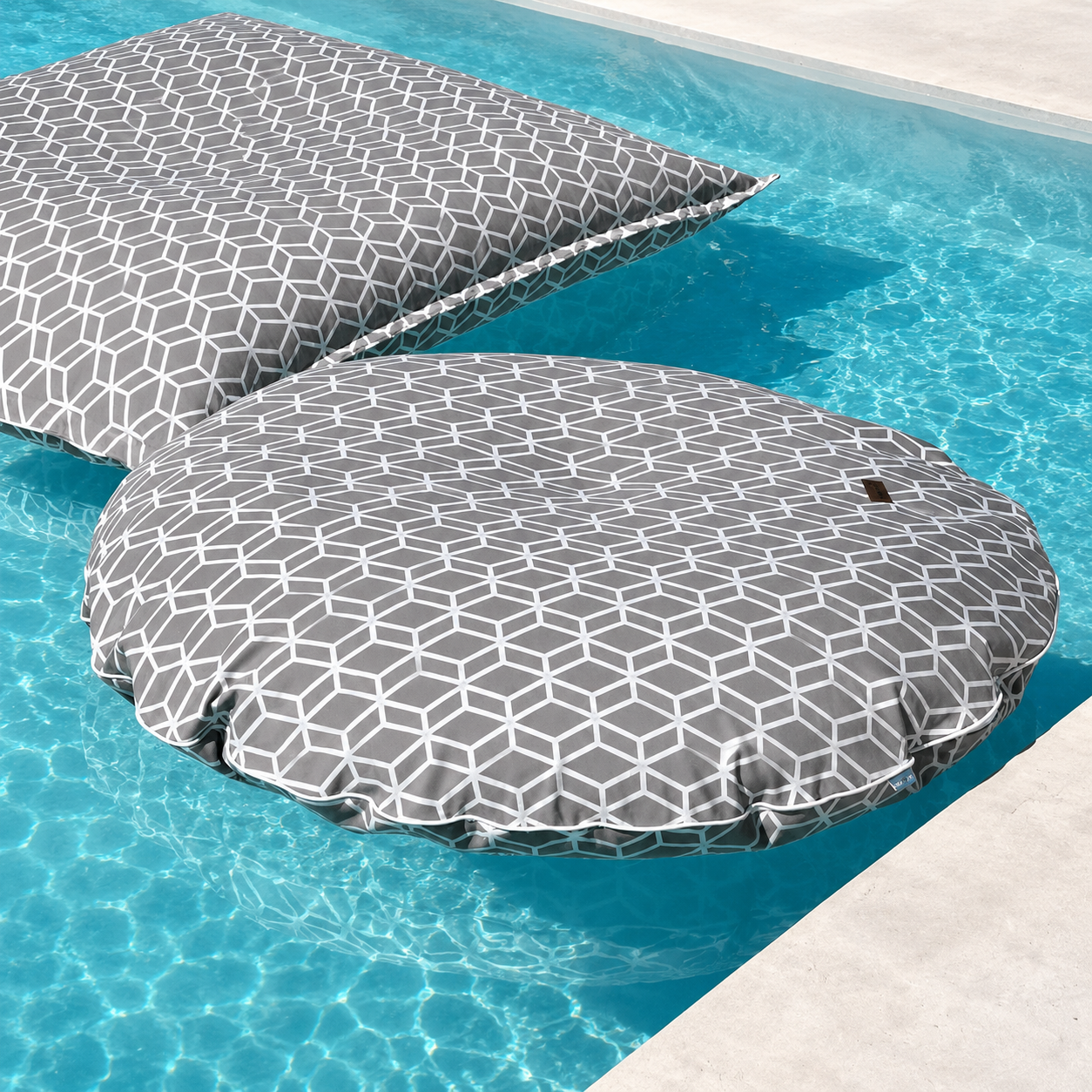 Badeinsel Crystal - Stone Grey  - SOFORT LIEFERBAR | Made in Germany | chillisy®