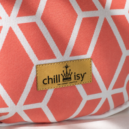 Details Outdoor Kissen chillisy mit hochwertigen Goldlabel aufgenäht.