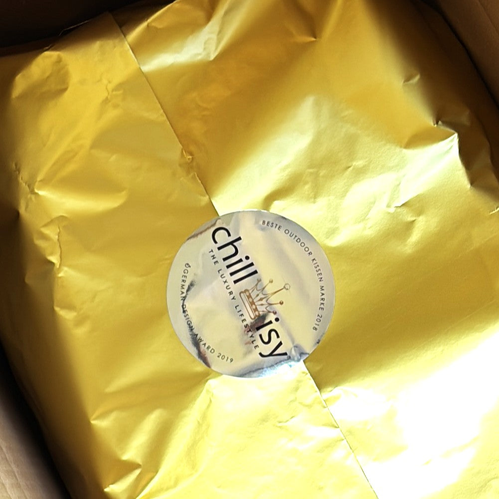 Jeder chillisy Artikel wird in der goldenen Geschenkverpackung versendet.