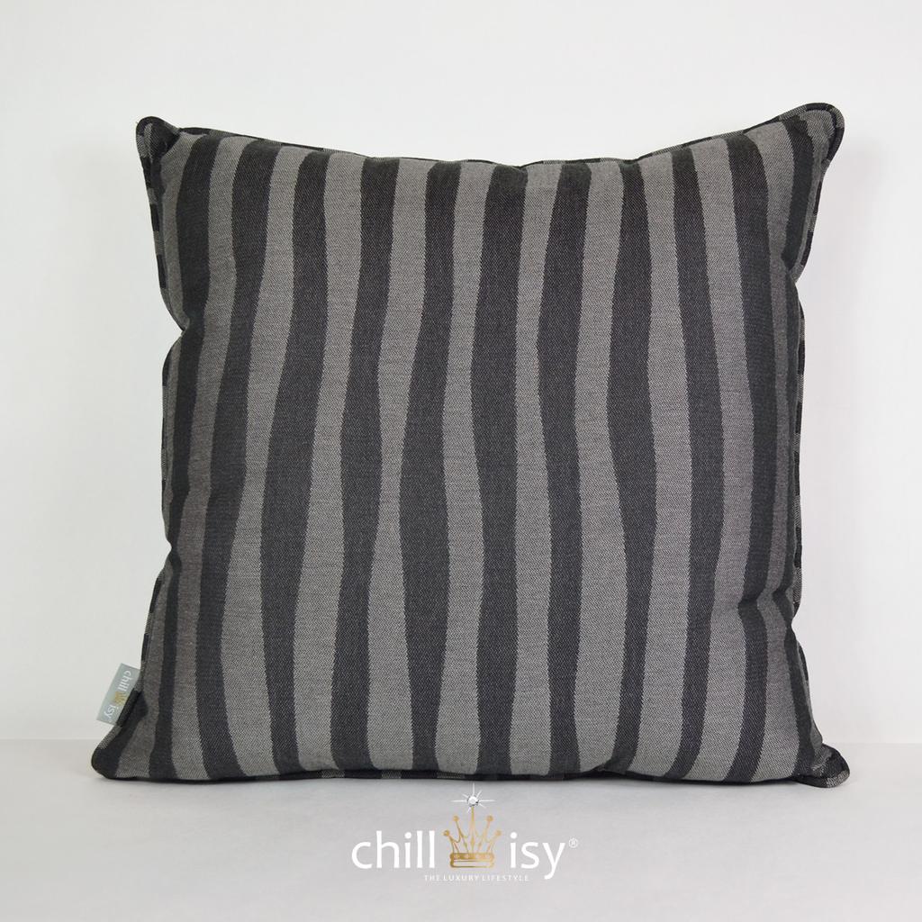 Kissen, Farbe: schwarz, dunkelgrau, Design: Waves, Wellen. Hergestellt in Deutschland. Weltweiter Versand. Marke: chillisy.
Cushion, color: black, dark gray, design: waves. Made in Germany. Worldwide shipping. Brand: chillisy.