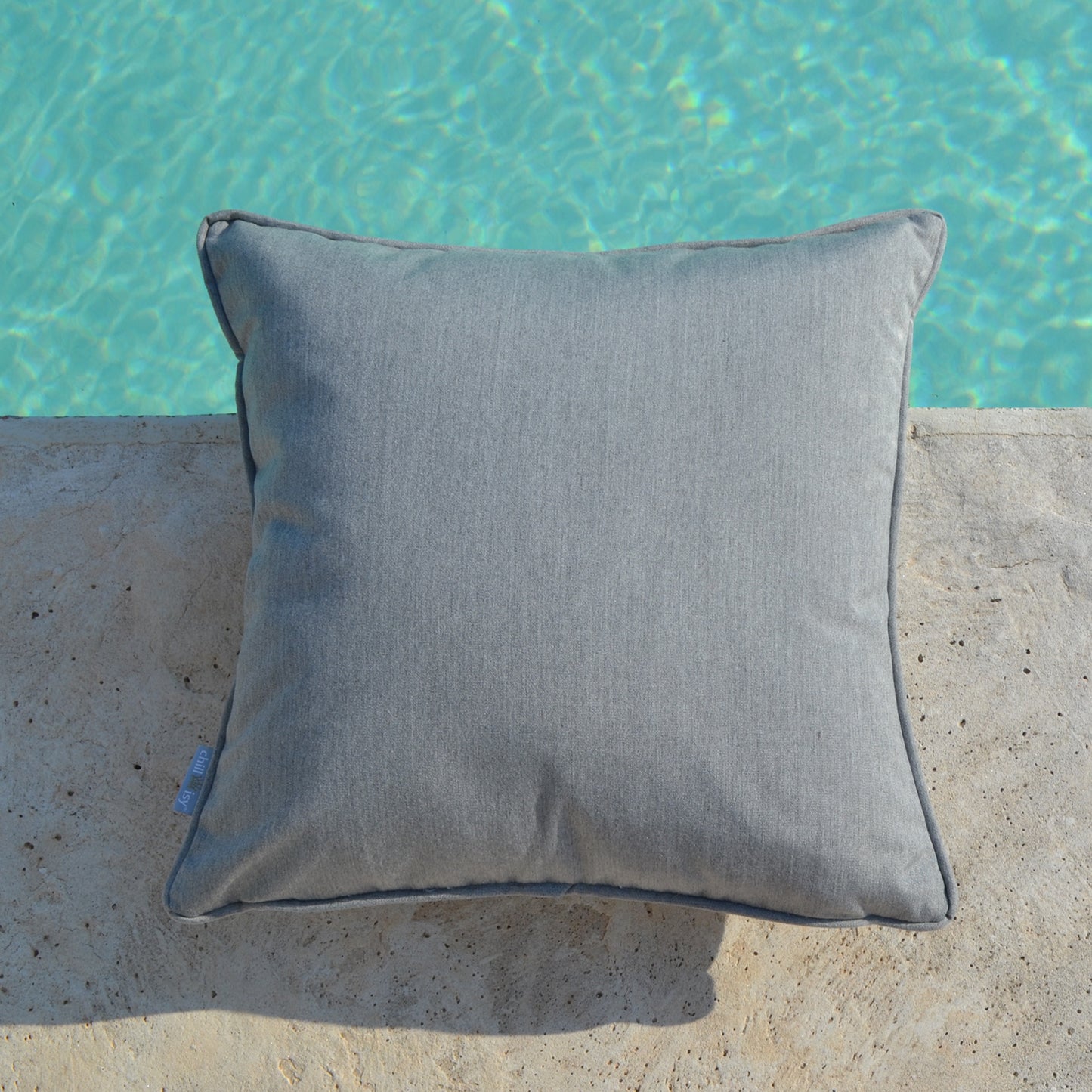 Summertime Premium cushion with piping - Stone Grey
