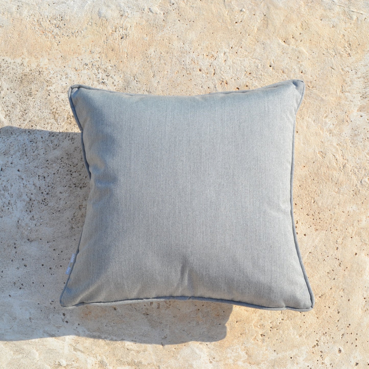 Summertime Premium cushion with piping - Stone Grey