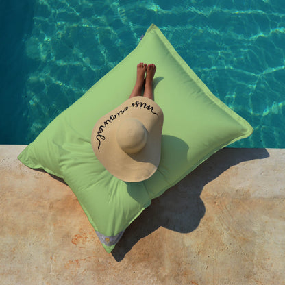 Pool Sitzsack Junior 130x100 cm Lindgrün Pastellgrün von chillisy hergestellt in Deutschland auf dem Pool, Wasser und an Land verwendbar. 
