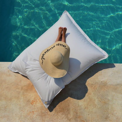 Pool Sitzsack Junior 130x100 cm Canvas von chillisy hergestellt in Deutschland auf dem Pool, Wasser und an Land verwendbar. 