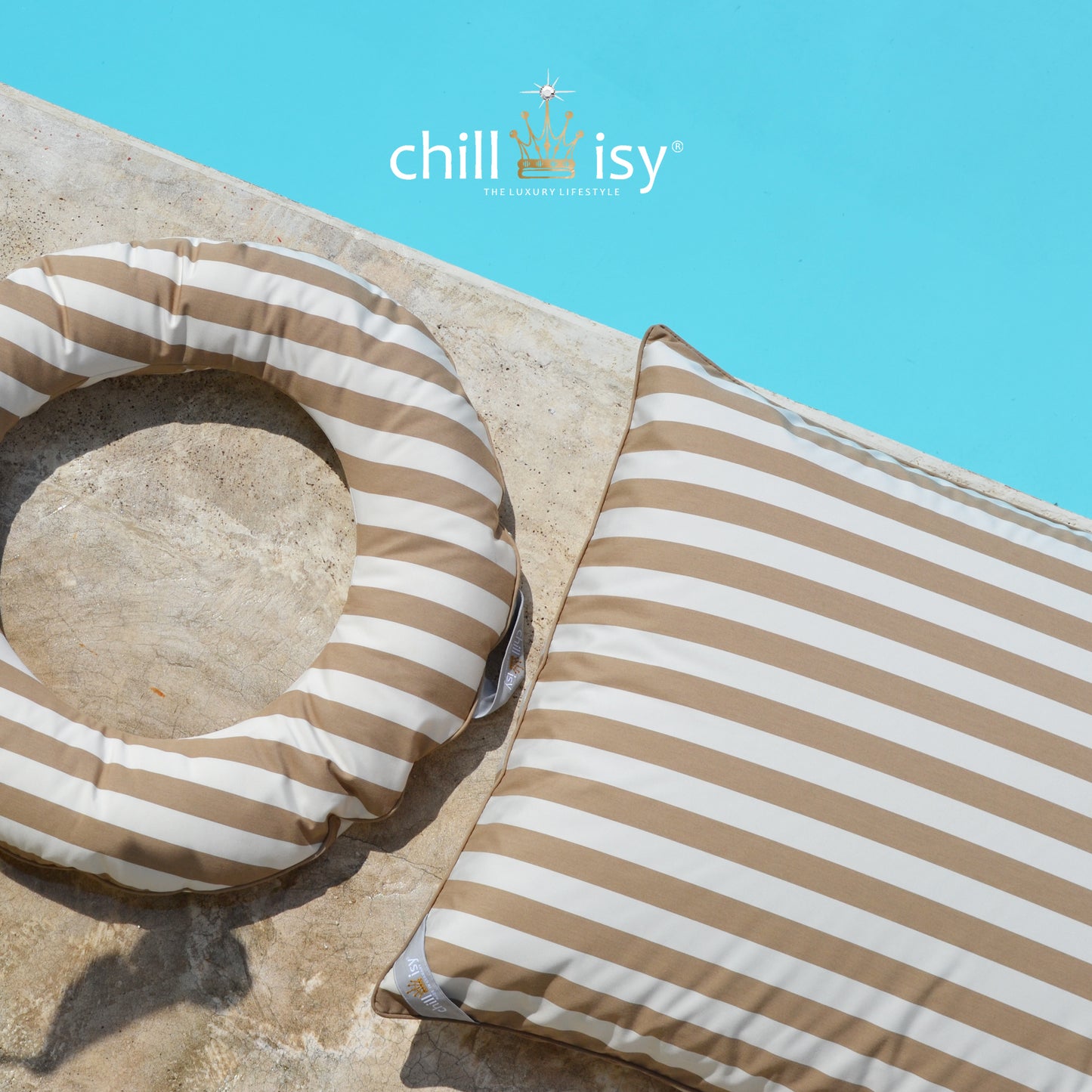 Schwimmring Swimmy

Wunderbarer, großer Schwimmring um im Wasser zu Entspannen. Der Außendurchmesser beträgt 110 cm, der innere 64 cm. An der Seite ist ein Henkel mit chillisy Logo angebracht, so dass der Schwimmring auch bei Verwendung im Meer befestigt werden kann.