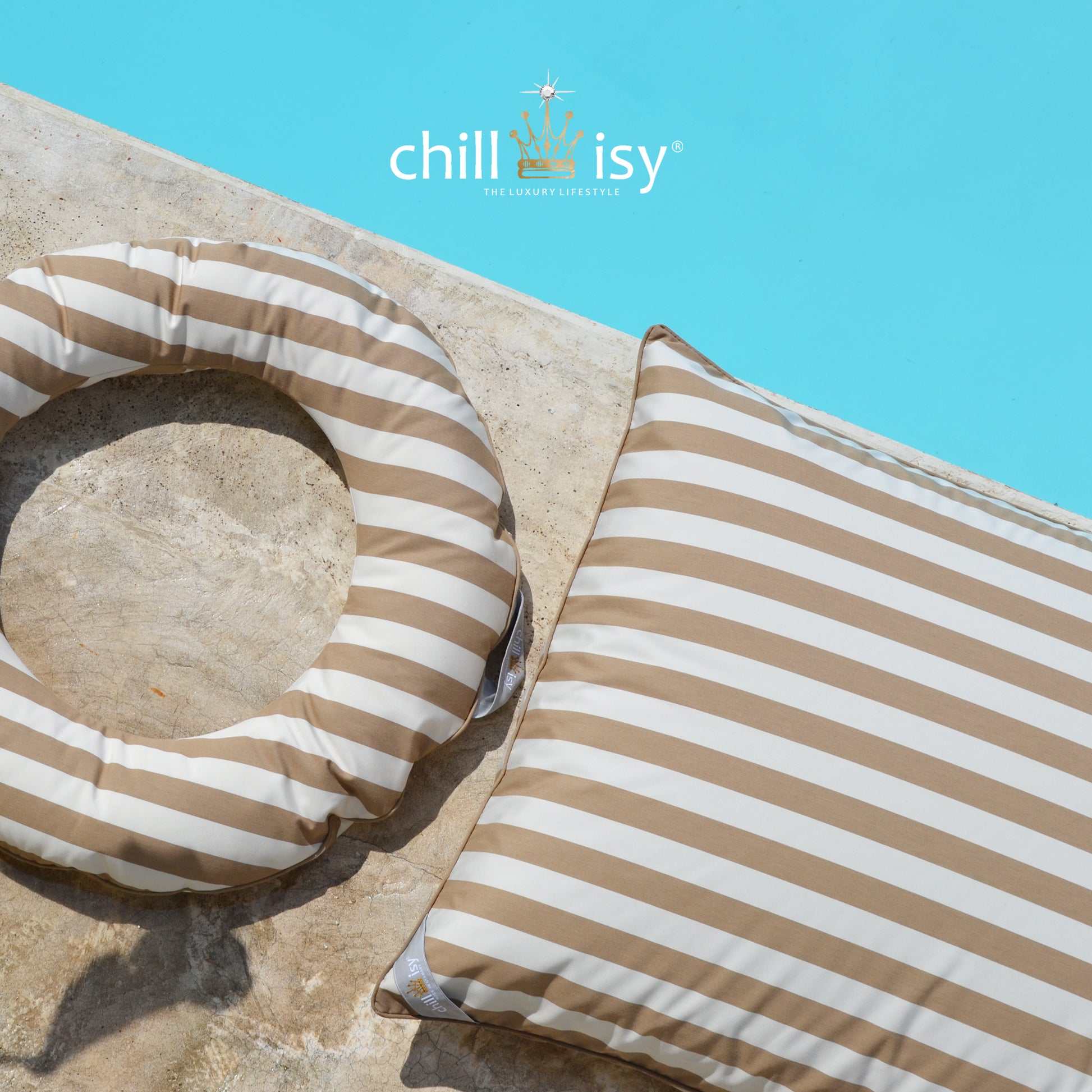 Schwimmring Swimmy

Wunderbarer, großer Schwimmring um im Wasser zu Entspannen. Der Außendurchmesser beträgt 110 cm, der innere 64 cm. An der Seite ist ein Henkel mit chillisy Logo angebracht, so dass der Schwimmring auch bei Verwendung im Meer befestigt werden kann.